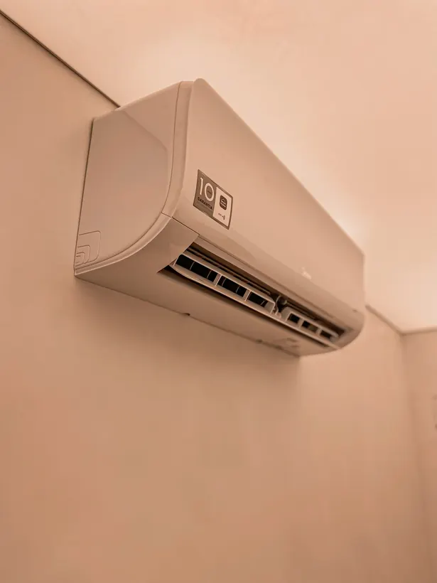 Split instalado em corredor